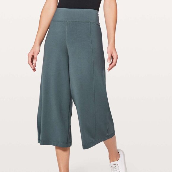 LULULEMON Size 10 Blissed Out Culottes Sea Steel - Size 10 - Picture 2 of 15
